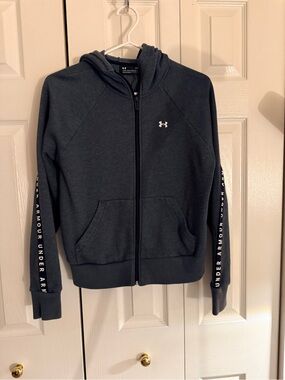 Under armour Zip Up Hoodie Size small